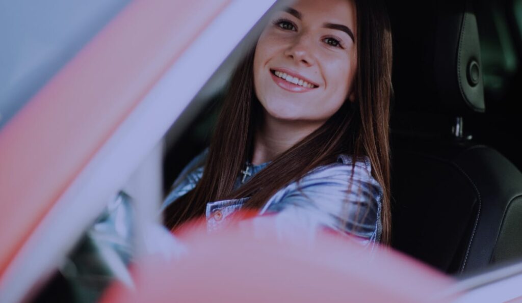 Pourquoi passer votre permis B avec notre auto-école en ligne MonPermisCPF ? Réponses ici !
